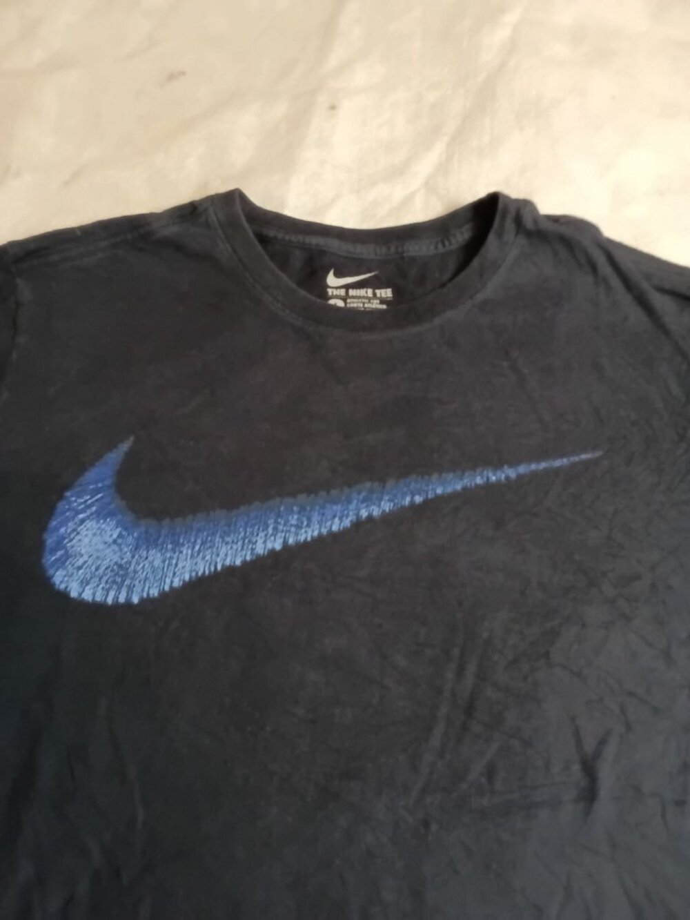Nike Tee Center Swoosh Check Graphic T-Shirt Size Large Black Athletic Cut